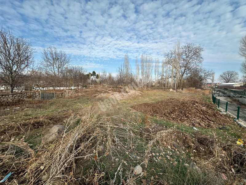 AFYON ÜÇOK EMLAKTAN ATAKÖYDE SATILIK 1.969M² GÜZEL KONUMDA BAHÇE