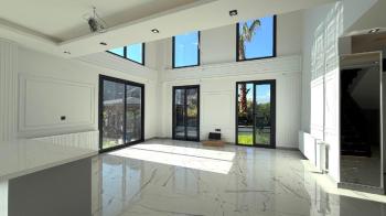 Elmas’tan 75.Yıl’da Her Köşesi Özel Tasarlanmış Ultra Lüks Villa!