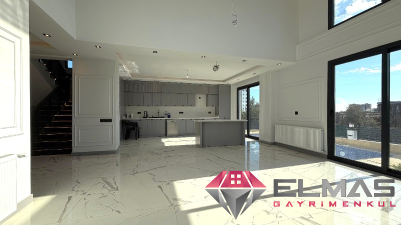 Elmas’tan 75.Yıl’da Her Köşesi Özel Tasarlanmış Ultra Lüks Villa!