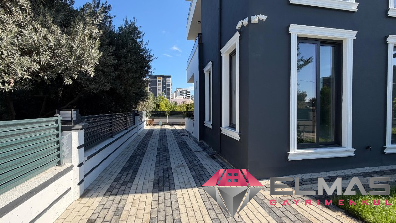 Elmas’tan 75.Yıl’da Her Köşesi Özel Tasarlanmış Ultra Lüks Villa!