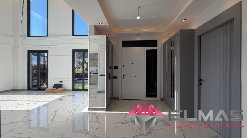 Elmas’tan 75.Yıl’da Her Köşesi Özel Tasarlanmış Ultra Lüks Villa!