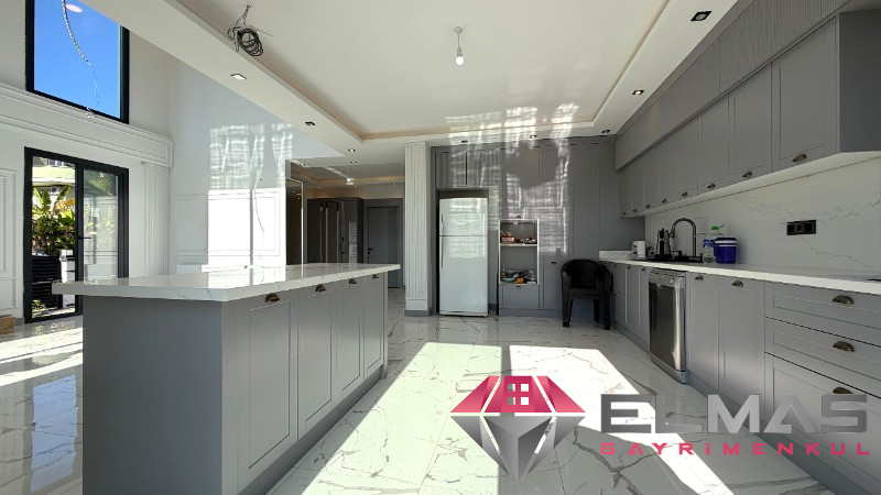 Elmas’tan 75.Yıl’da Her Köşesi Özel Tasarlanmış Ultra Lüks Villa!