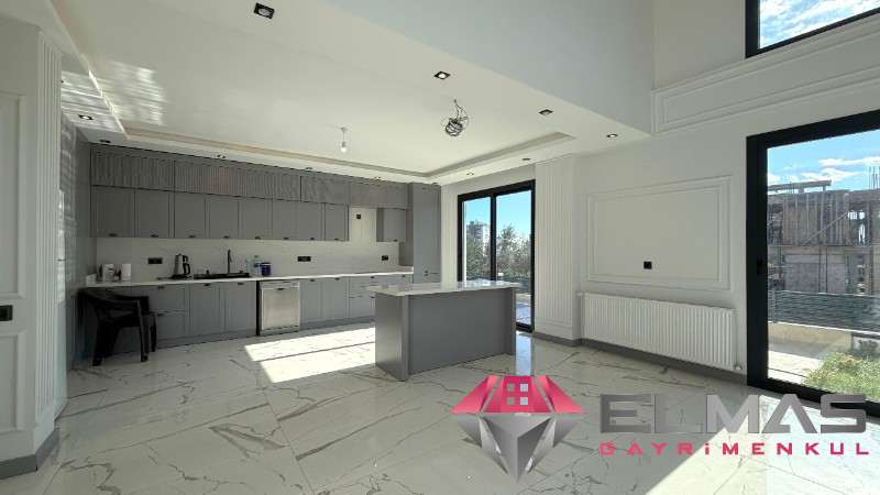 Elmas’tan 75.Yıl’da Her Köşesi Özel Tasarlanmış Ultra Lüks Villa!