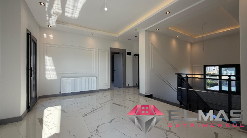 Elmas’tan 75.Yıl’da Her Köşesi Özel Tasarlanmış Ultra Lüks Villa!