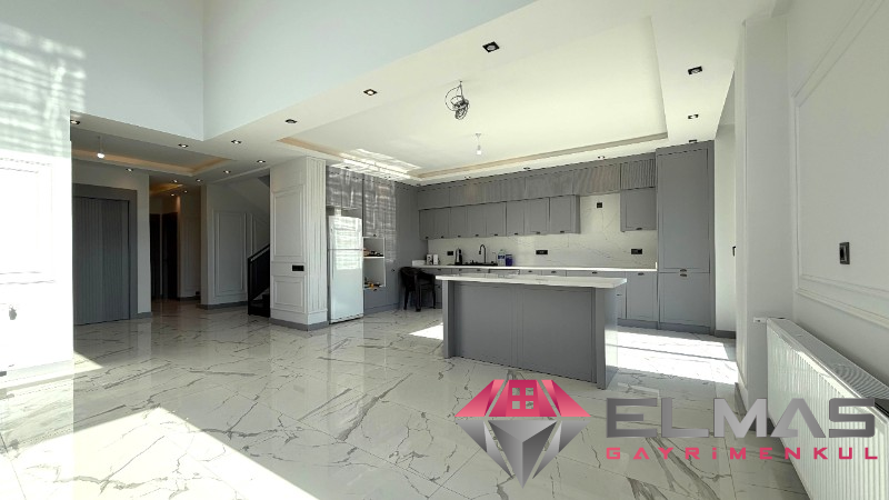 Elmas’tan 75.Yıl’da Her Köşesi Özel Tasarlanmış Ultra Lüks Villa!