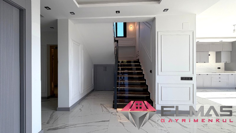 Elmas’tan 75.Yıl’da Her Köşesi Özel Tasarlanmış Ultra Lüks Villa!