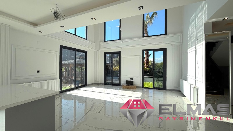 Elmas’tan 75.Yıl’da Her Köşesi Özel Tasarlanmış Ultra Lüks Villa!