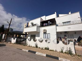 GİRNE MERKEZDE SATILIK TÜRK MALI KOMPLE BİNA