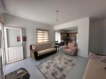 GİRNE MERKEZDE SATILIK TÜRK MALI KOMPLE BİNA