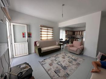 GİRNE MERKEZDE SATILIK TÜRK MALI KOMPLE BİNA