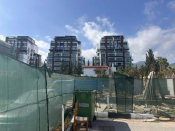 GİRNE MERKEZDE SATILIK TÜRK MALI KOMPLE BİNA