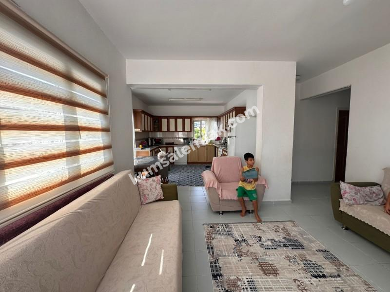 GİRNE MERKEZDE SATILIK TÜRK MALI KOMPLE BİNA