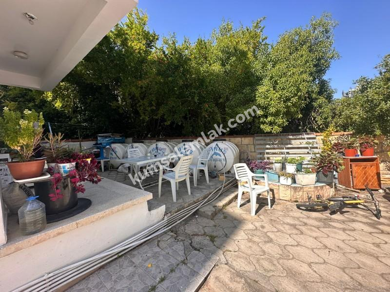 GİRNE MERKEZDE SATILIK TÜRK MALI KOMPLE BİNA