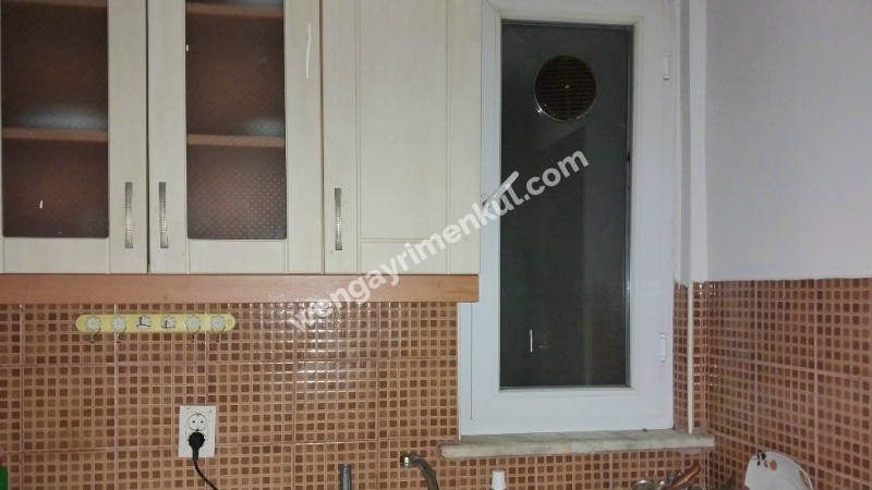 Batı Caddesinde Osmanbey Metro'ya 15 dakika Yakın Kiralık 2+1 Daire