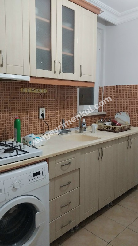 Batı Caddesinde Osmanbey Metro'ya 15 dakika Yakın Kiralık 2+1 Daire