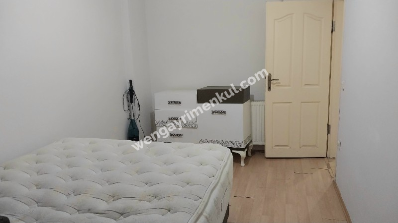 Batı Caddesinde Osmanbey Metro'ya 15 dakika Yakın Kiralık 2+1 Daire