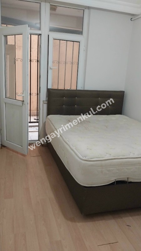 Batı Caddesinde Osmanbey Metro'ya 15 dakika Yakın Kiralık 2+1 Daire