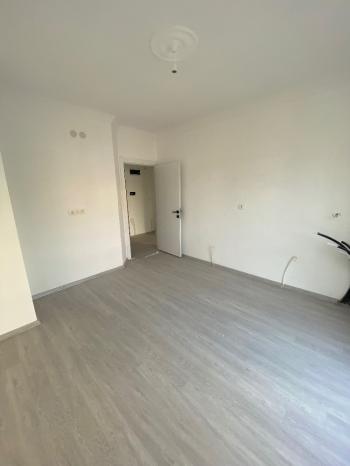 GÜVENAY - ÇORUM YAVRUTURNA ASKERLİK ŞUBESİ ARKASI SATILIK 1+1 DAİRE