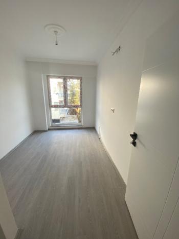 GÜVENAY - ÇORUM YAVRUTURNA ASKERLİK ŞUBESİ ARKASI SATILIK 1+1 DAİRE