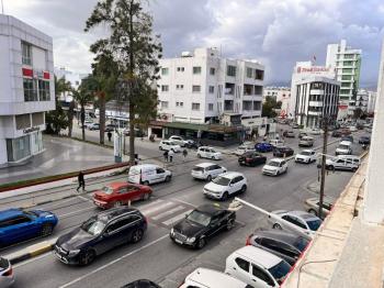 KÜÇÜK KAYMAKLIDA AYLIK ÖDEMELİ KİRALIK OFİS 
