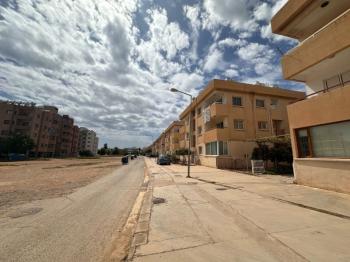 MAĞUSA' DA ZEMİNKAT BAHÇELİ SATILIK DAİRE