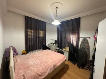 MAĞUSA' DA ZEMİNKAT BAHÇELİ SATILIK DAİRE