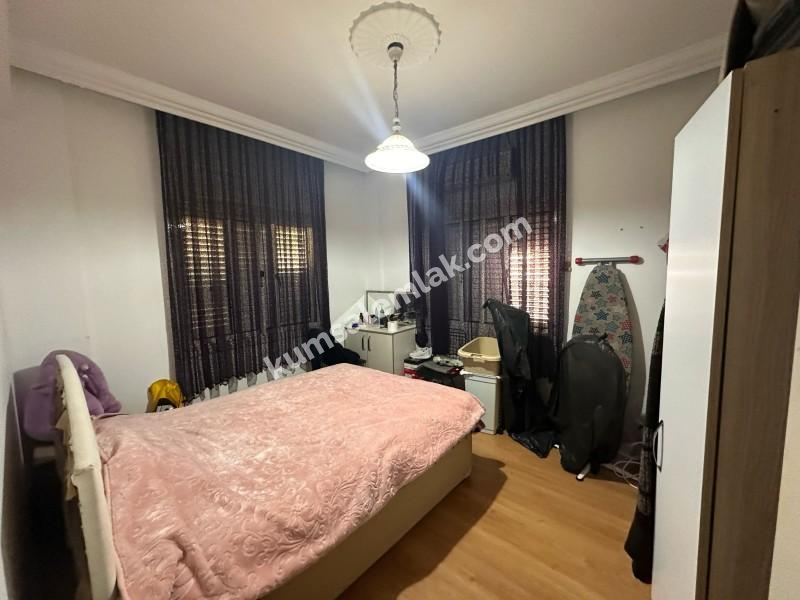 MAĞUSA' DA ZEMİNKAT BAHÇELİ SATILIK DAİRE