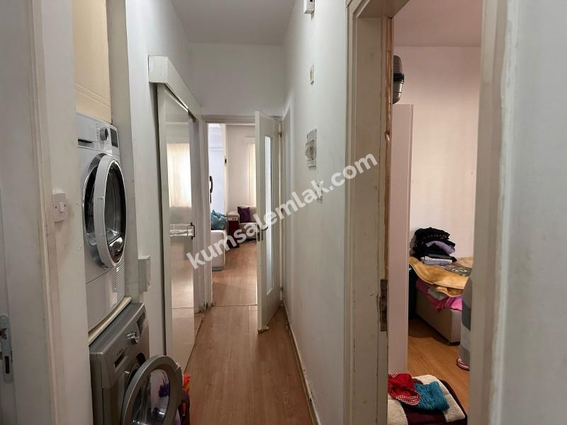 MAĞUSA' DA ZEMİNKAT BAHÇELİ SATILIK DAİRE