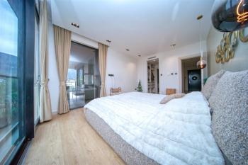 Girne Merkez'de Taşınmaya Hazır Özel Tasarım Muhteşem 3+1 Satılık Daire