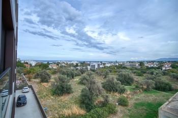 Girne Merkez'de Taşınmaya Hazır Özel Tasarım Muhteşem 3+1 Satılık Daire