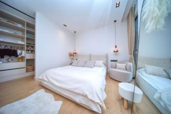 Girne Merkez'de Taşınmaya Hazır Özel Tasarım Muhteşem 3+1 Satılık Daire