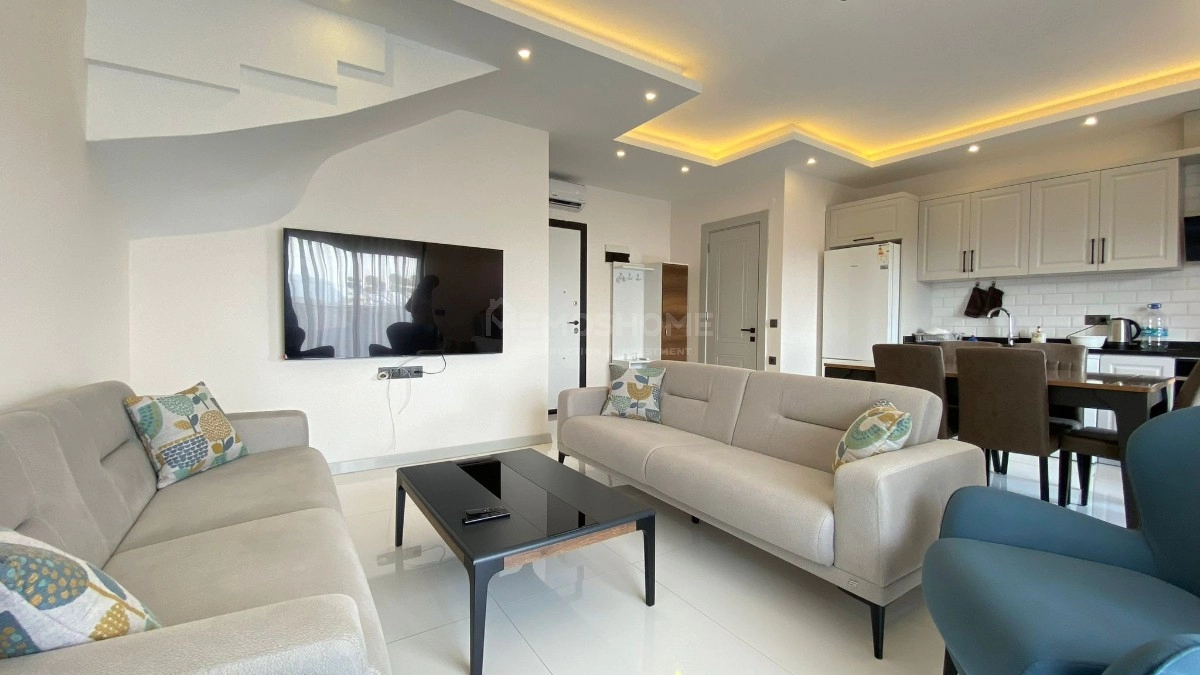 Möbliertes 2+1 Penthouse in Oba