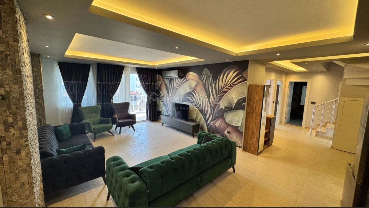 4+1 Penthouse med havutsikt til salgs