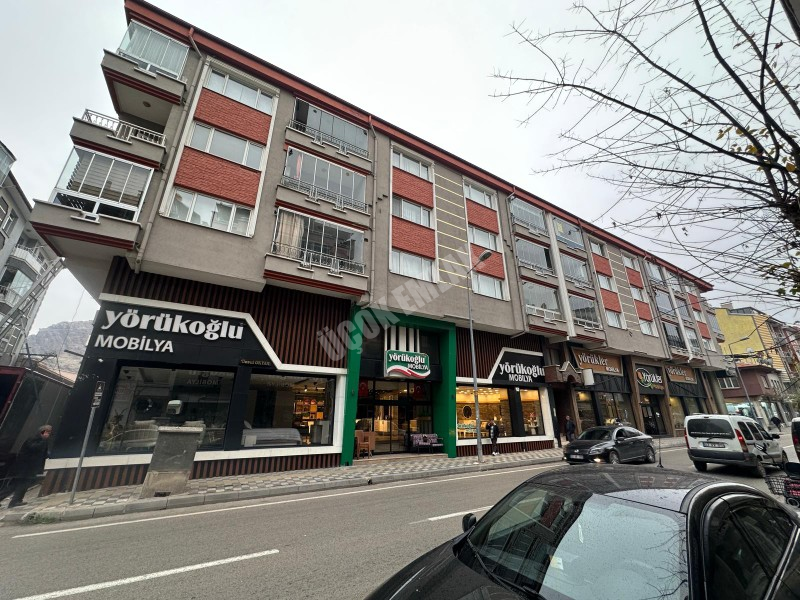 AFYON ÜÇOK EMLAKTAN MECİDİYE MAH MAH SATILIK 3+1 TEMİZ BAKIMLI  DAİRE