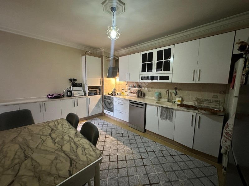 AFYON ÜÇOK EMLAKTAN MECİDİYE MAH MAH SATILIK 3+1 TEMİZ BAKIMLI  DAİRE