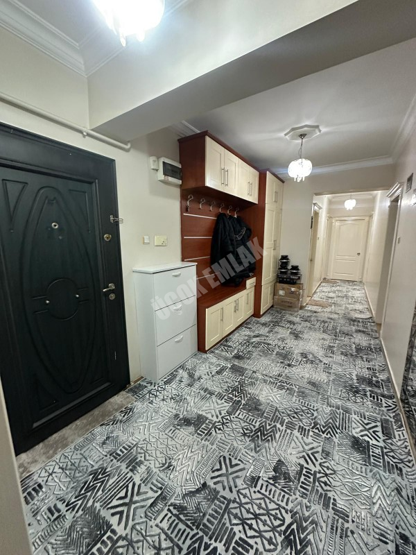 AFYON ÜÇOK EMLAKTAN MECİDİYE MAH MAH SATILIK 3+1 TEMİZ BAKIMLI  DAİRE