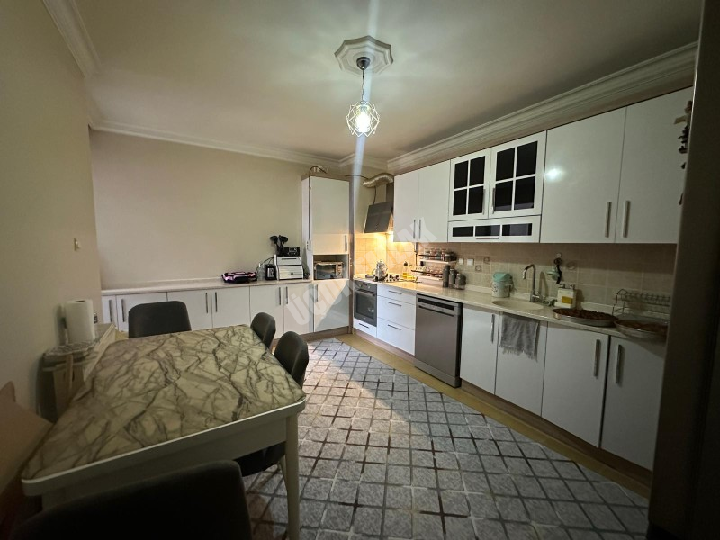 AFYON ÜÇOK EMLAKTAN MECİDİYE MAH MAH SATILIK 3+1 TEMİZ BAKIMLI  DAİRE