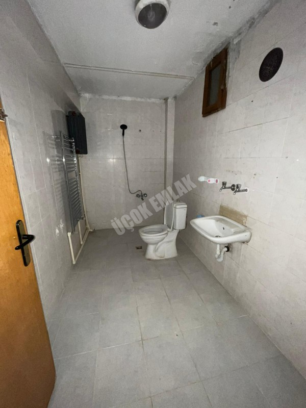 AFYON ÜÇOK EMLAKTAN ALİ İHSAN PAŞA MAH KİRALIK 3+1 DAİRE