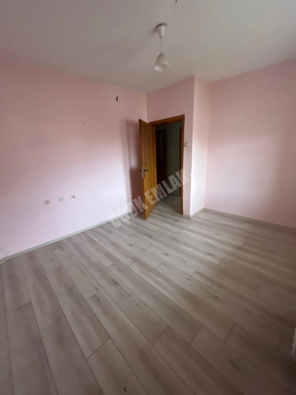 AFYON ÜÇOK EMLAKTAN ALİ İHSAN PAŞA MAH KİRALIK 3+1 DAİRE