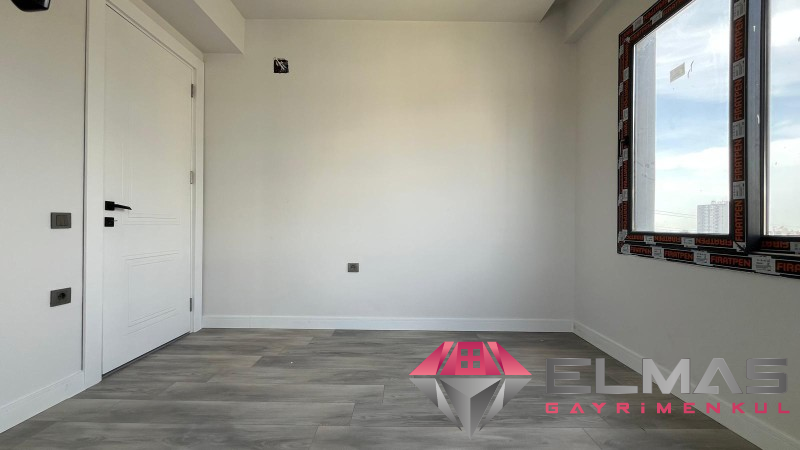 Elmas’tan Eski Mezitli’de Yatay Mimari Cepheleri Açık Sıfır 2+1