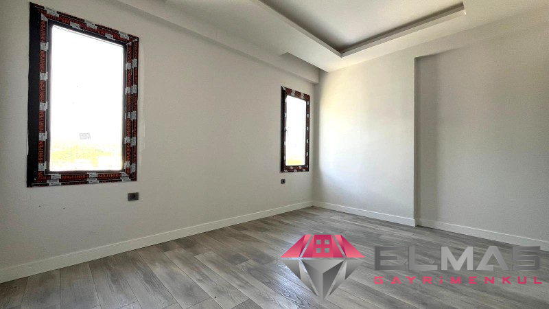 Elmas’tan Eski Mezitli’de Yatay Mimari Cepheleri Açık Sıfır 2+1