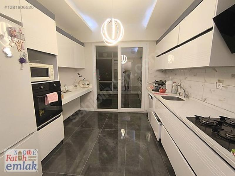 HASTANE KARŞISI ABDULHAMİTHAN OKULU YANI SİTE İÇİ LÜKS 3+1 DAİRE