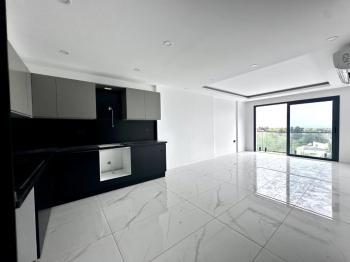 Girne Merkez’de Deniz Manzaralı 2+1 Satılık Daire