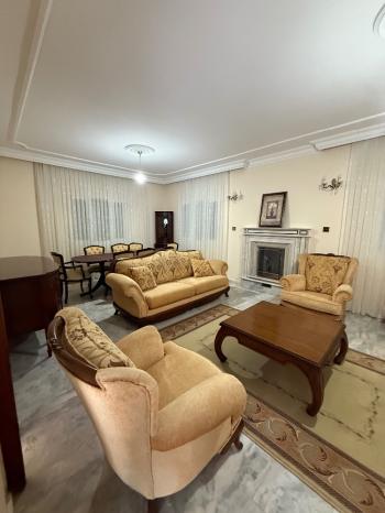 KKTC Girne Edremit Bölgesinde Geniş Arazili Dağ Ve Deniz Manzaralı 3+1 Villa 