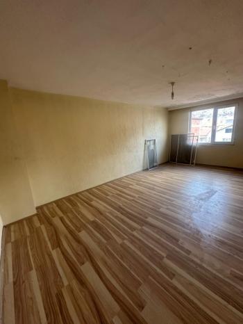 AFYON ÜÇOK EMLAKTAN ATAKÖYDE GENİŞ TEMİZ BAKIMLI 7+1 KİRALIK 200M² 3 KAT DAİRE