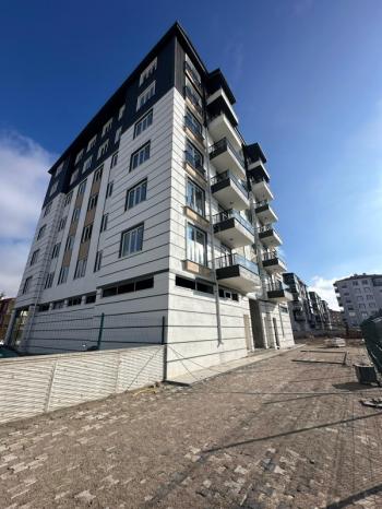 AFYON ÜÇOK EMLAKTAN SAHİPATA MAH SATILIK SIFIR LÜX 3+1 ARAKAT DAİRE ASANSÖRLÜ