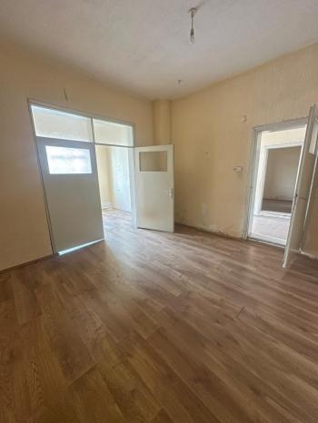 AFYON ÜÇOK EMLAKTAN ATAKÖY MAH KİRALIK 3+1 TEMİZ BAKIMLI DAİRE