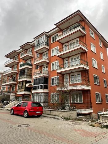 AFYON ÜÇOK EMLAKTAN ESENTEPE MAH SATILIK 3+1 GENİŞ TEMİZ BAKIMLI DAİRE