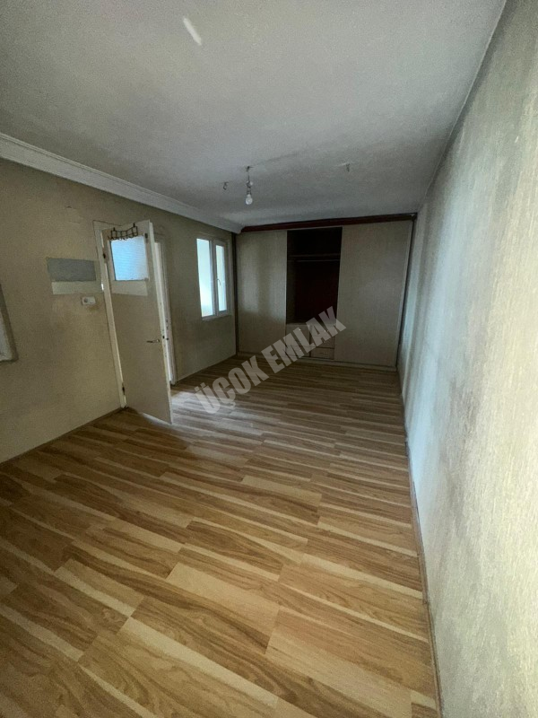 AFYON ÜÇOK EMLAKTAN ATAKÖYDE GENİŞ TEMİZ BAKIMLI 7+1 KİRALIK 200M² 3 KAT DAİRE