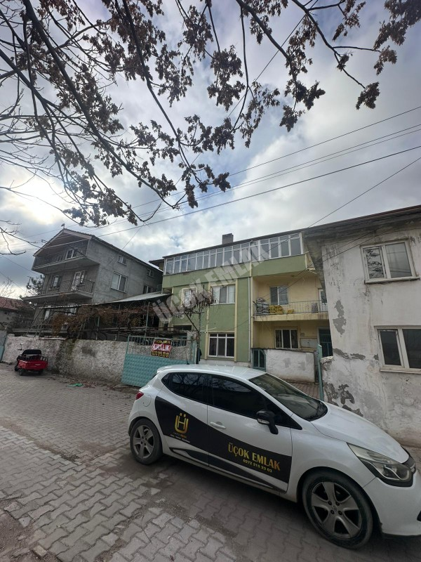 AFYON ÜÇOK EMLAKTAN ATAKÖY MAH KİRALIK 3+1 TEMİZ BAKIMLI DAİRE